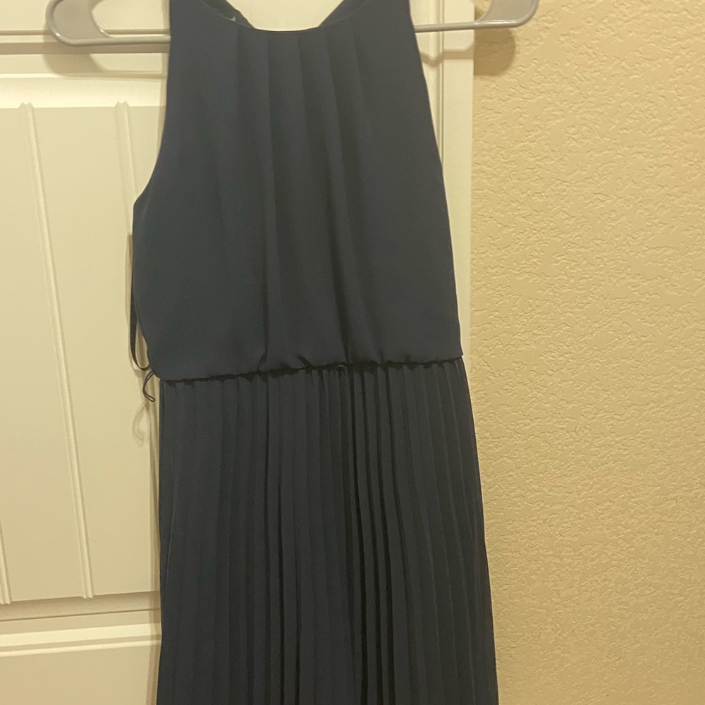 blue dress
